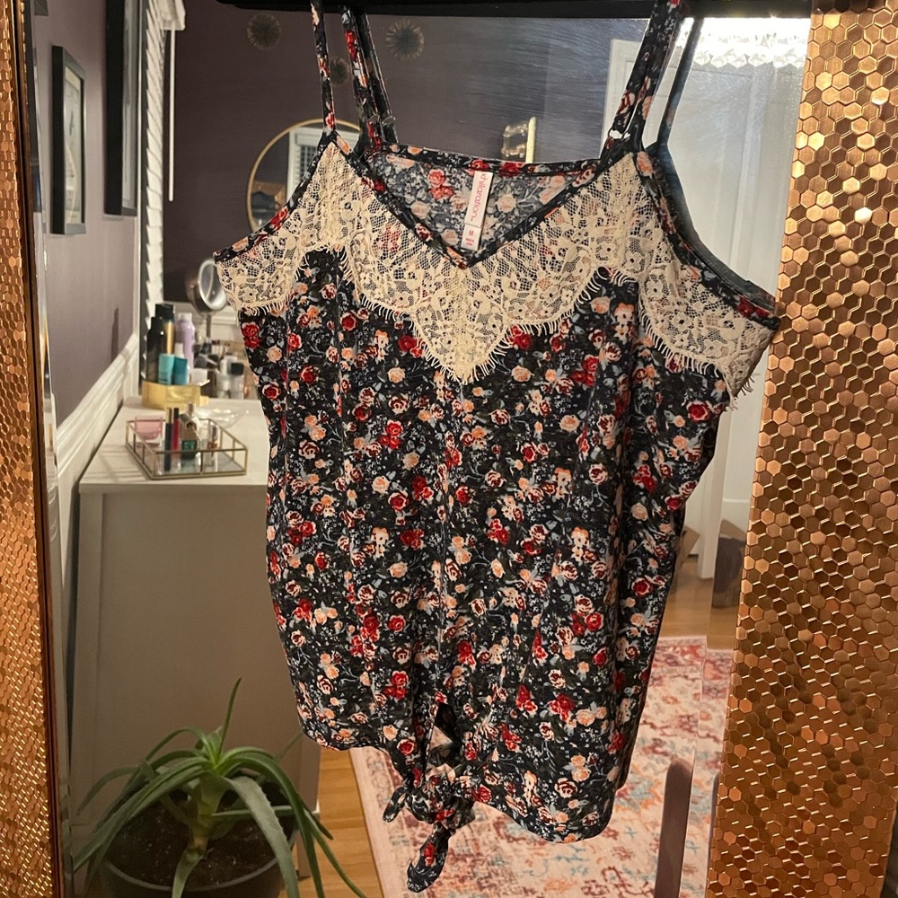 Floral/lace tank top